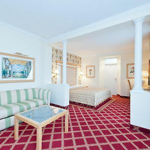 Kamer met een Queen Size Bed